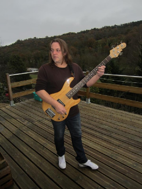Le nouveau bassiste de NEMO